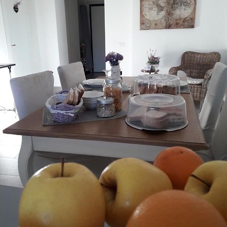 La Superba Rooms & Breakfast เจนัว ภายนอก รูปภาพ