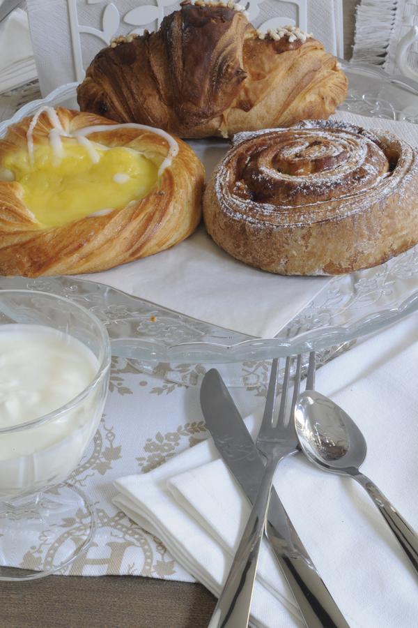La Superba Rooms & Breakfast เจนัว ภายนอก รูปภาพ