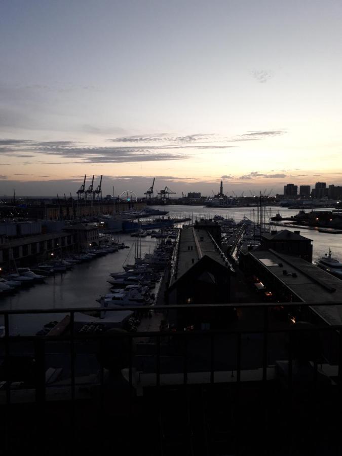 La Superba Rooms & Breakfast เจนัว ภายนอก รูปภาพ