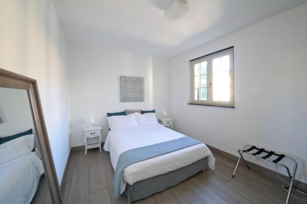 La Superba Rooms & Breakfast เจนัว ภายนอก รูปภาพ