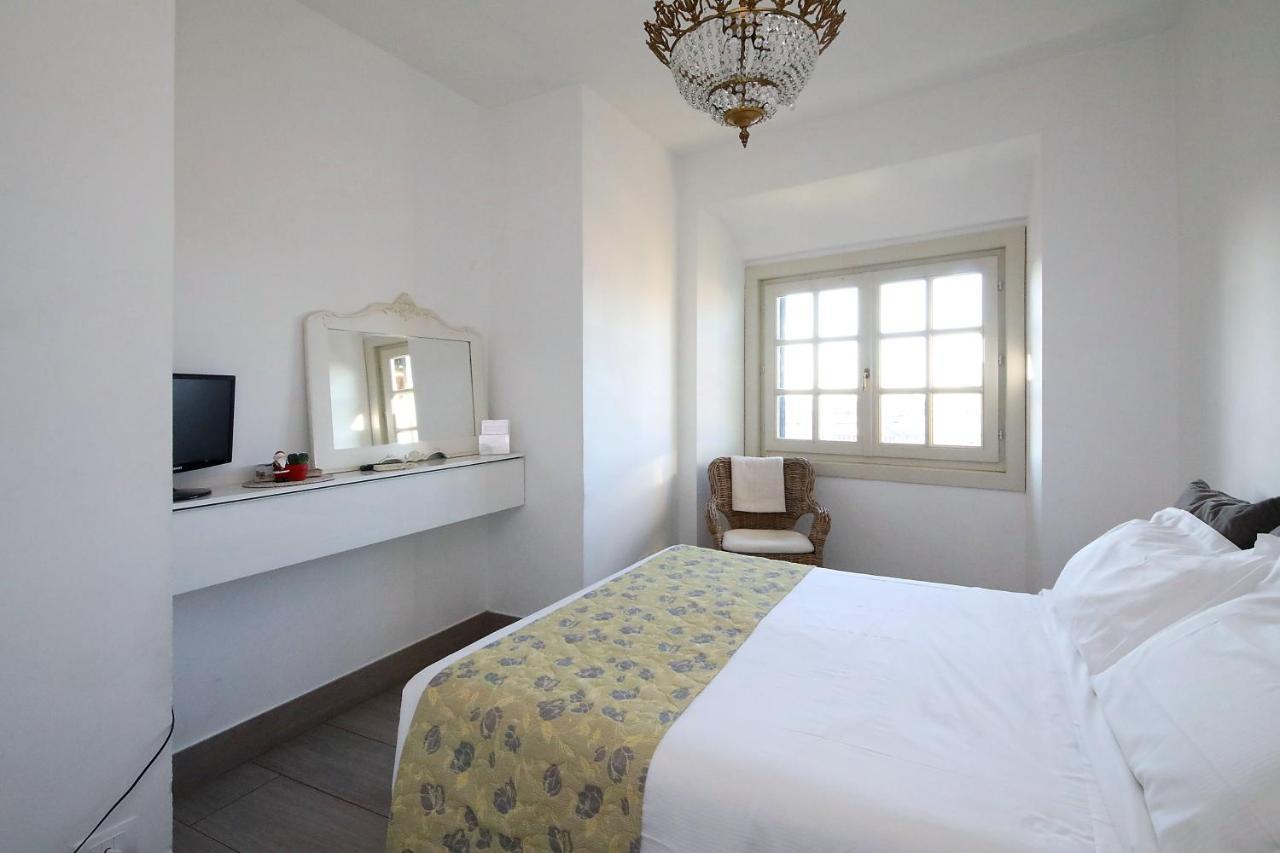 La Superba Rooms & Breakfast เจนัว ภายนอก รูปภาพ